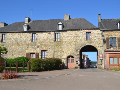 Toegangspoort naar het centrum van Paimpont