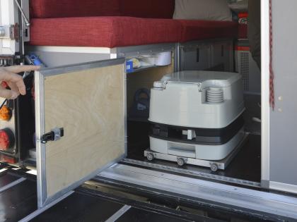 zitbank land rover defender camper